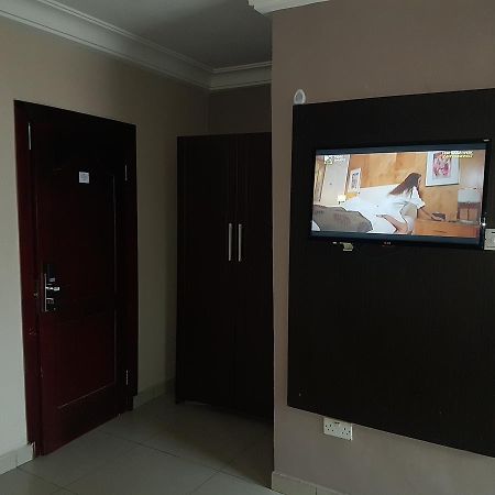 Royal Terrace Hotel & Towers Lagos Bagian luar foto