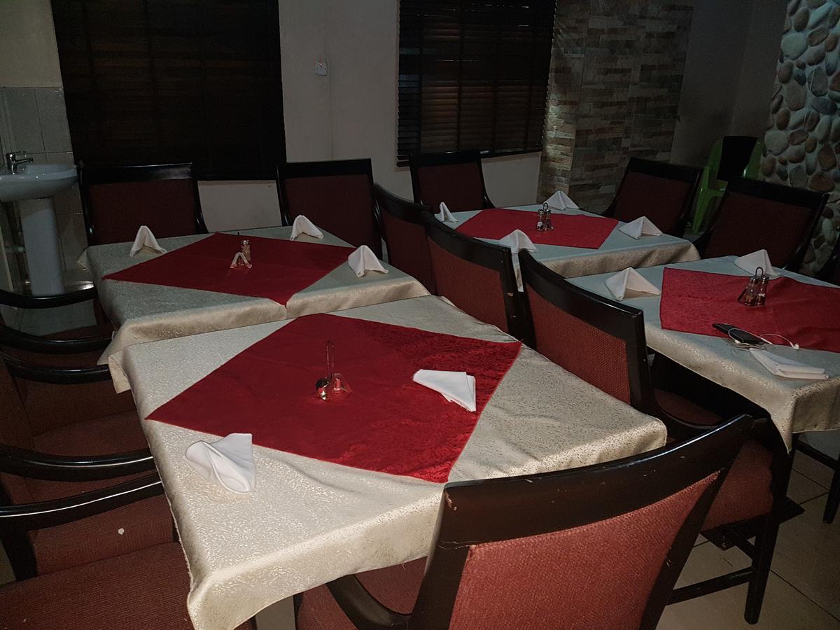 Royal Terrace Hotel & Towers Lagos Bagian luar foto
