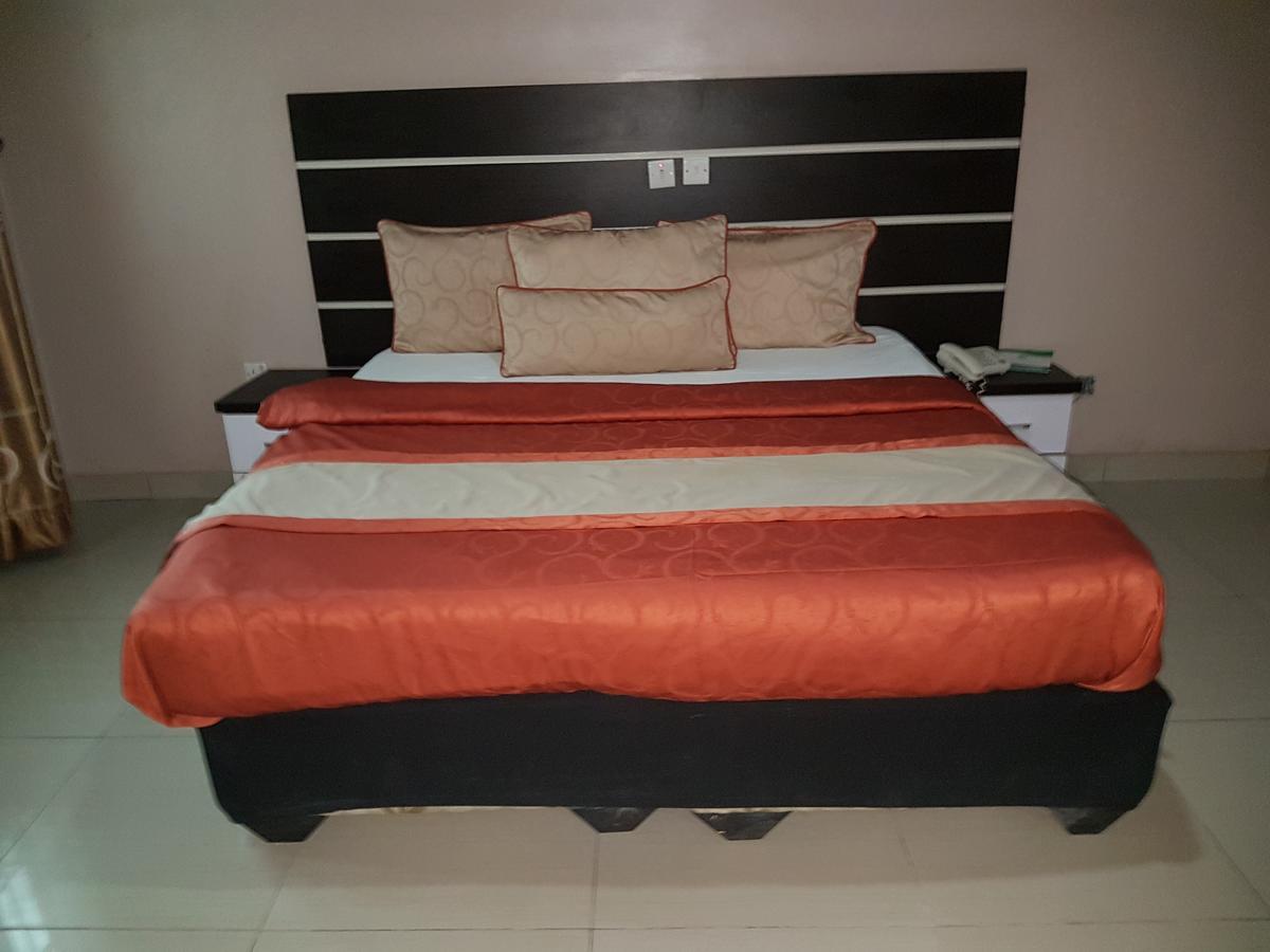 Royal Terrace Hotel & Towers Lagos Bagian luar foto