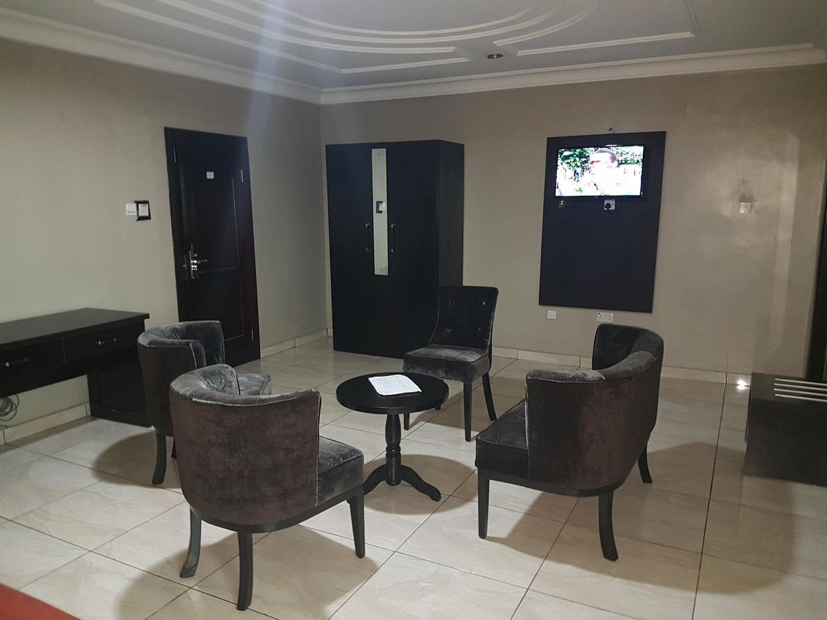 Royal Terrace Hotel & Towers Lagos Bagian luar foto