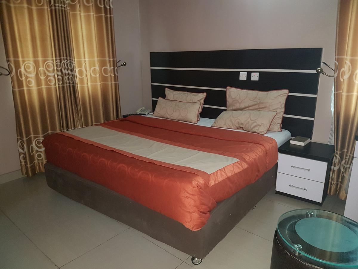 Royal Terrace Hotel & Towers Lagos Bagian luar foto