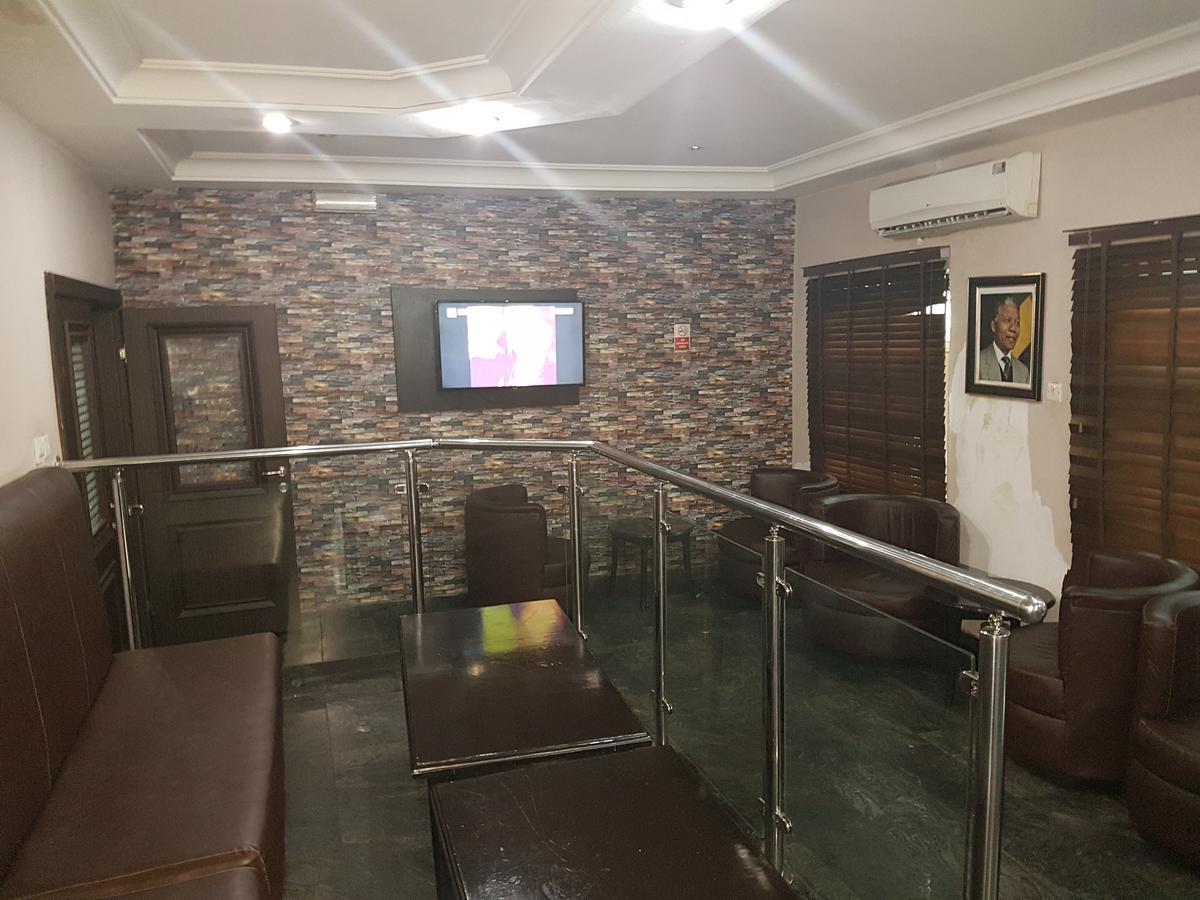 Royal Terrace Hotel & Towers Lagos Bagian luar foto